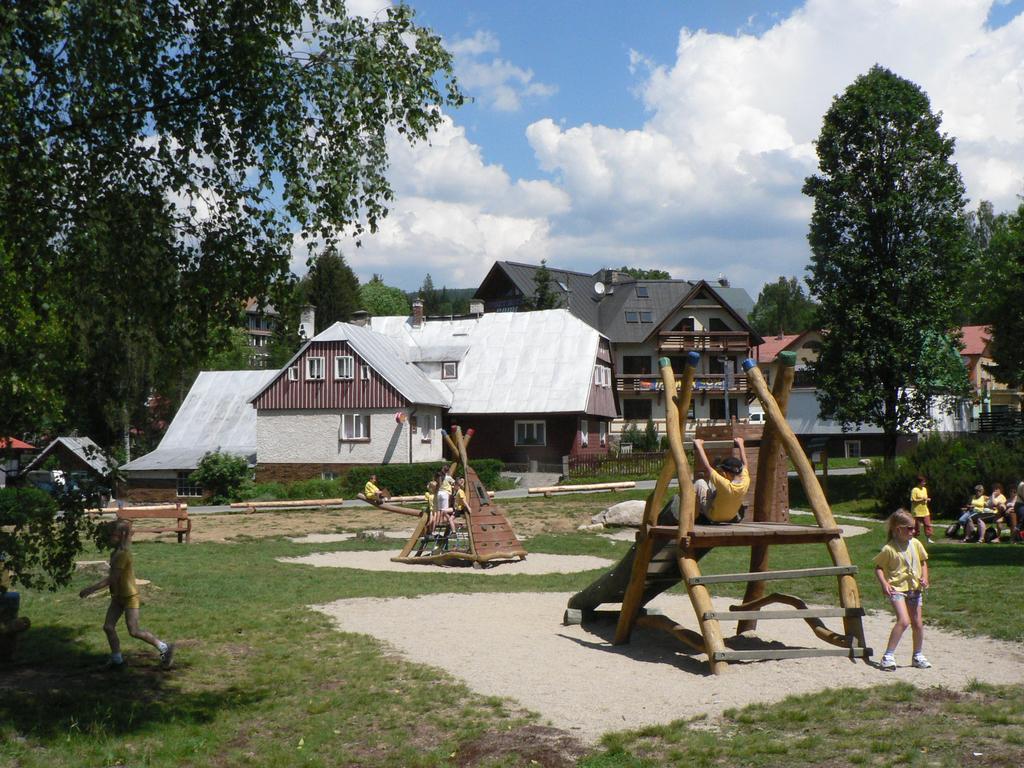 Penzion Pod Mustky Hotel Harrachov Luaran gambar