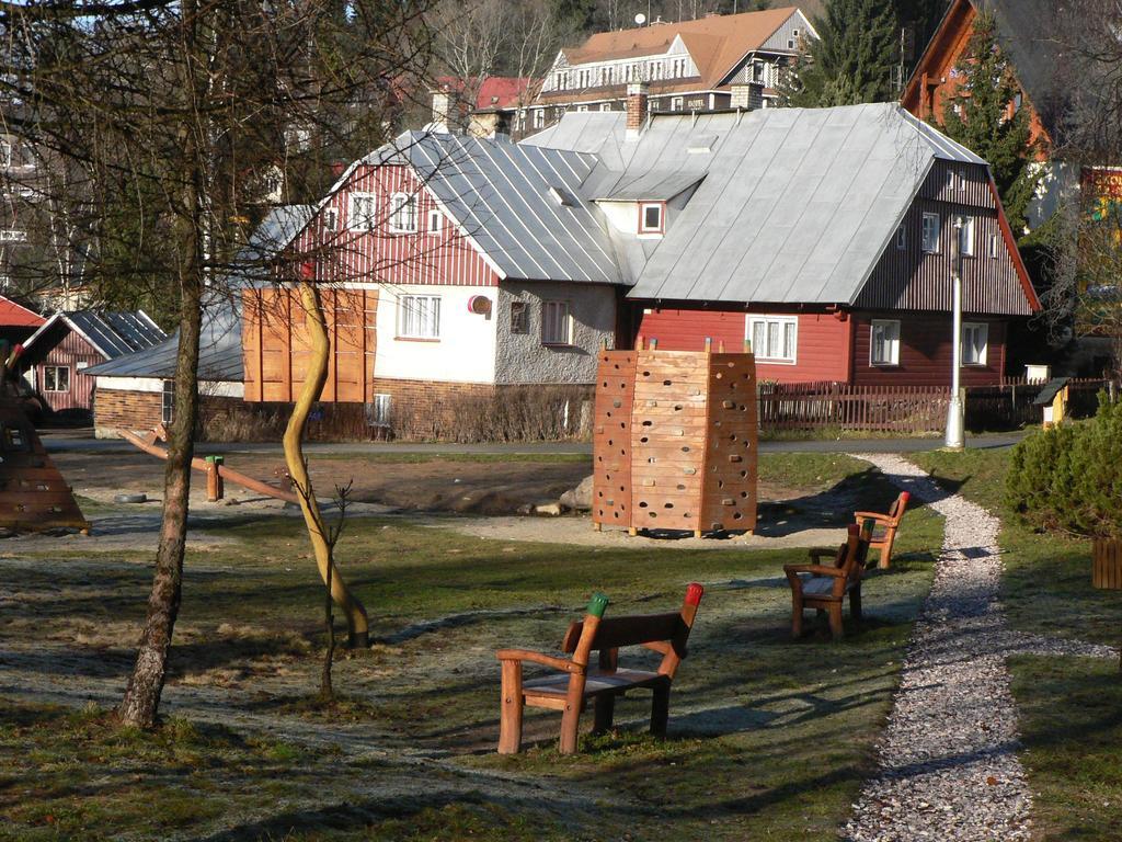 Penzion Pod Mustky Hotel Harrachov Luaran gambar