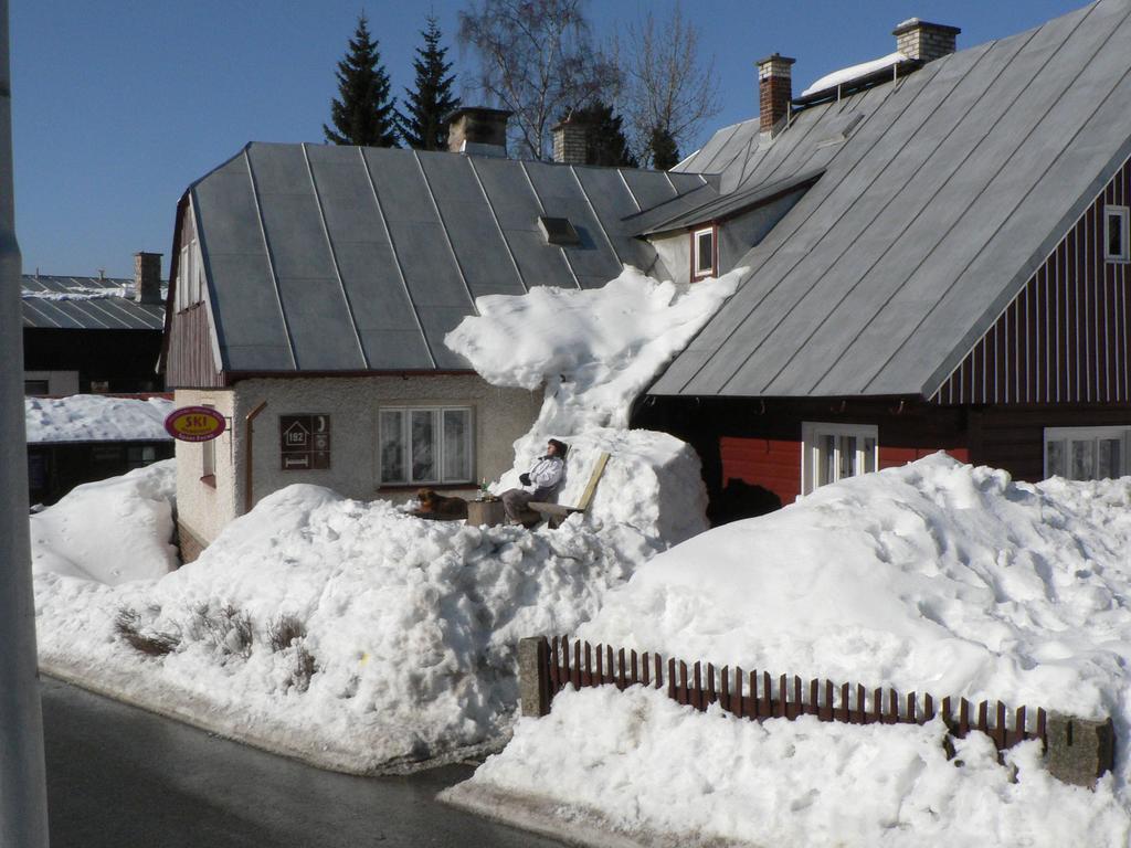 Penzion Pod Mustky Hotel Harrachov Luaran gambar